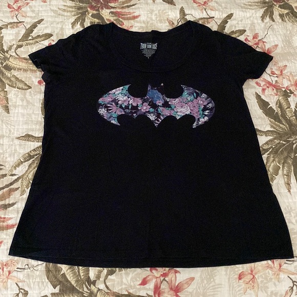 Torrid Batman floral t shirt - Picture 2 of 5